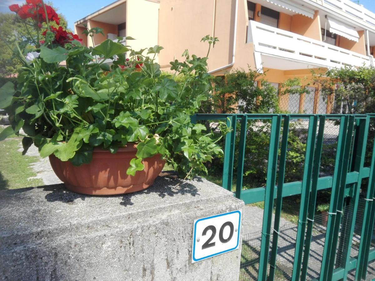 Casa Vacanza Clavel Cin Apartment Сирмионе Екстериор снимка